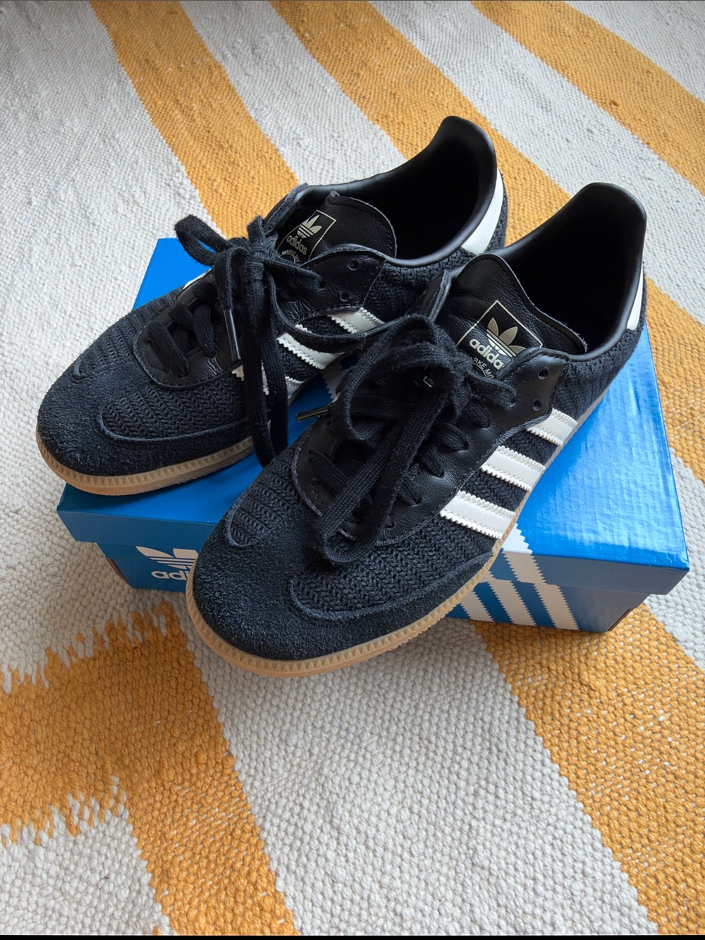 adidas Sambas